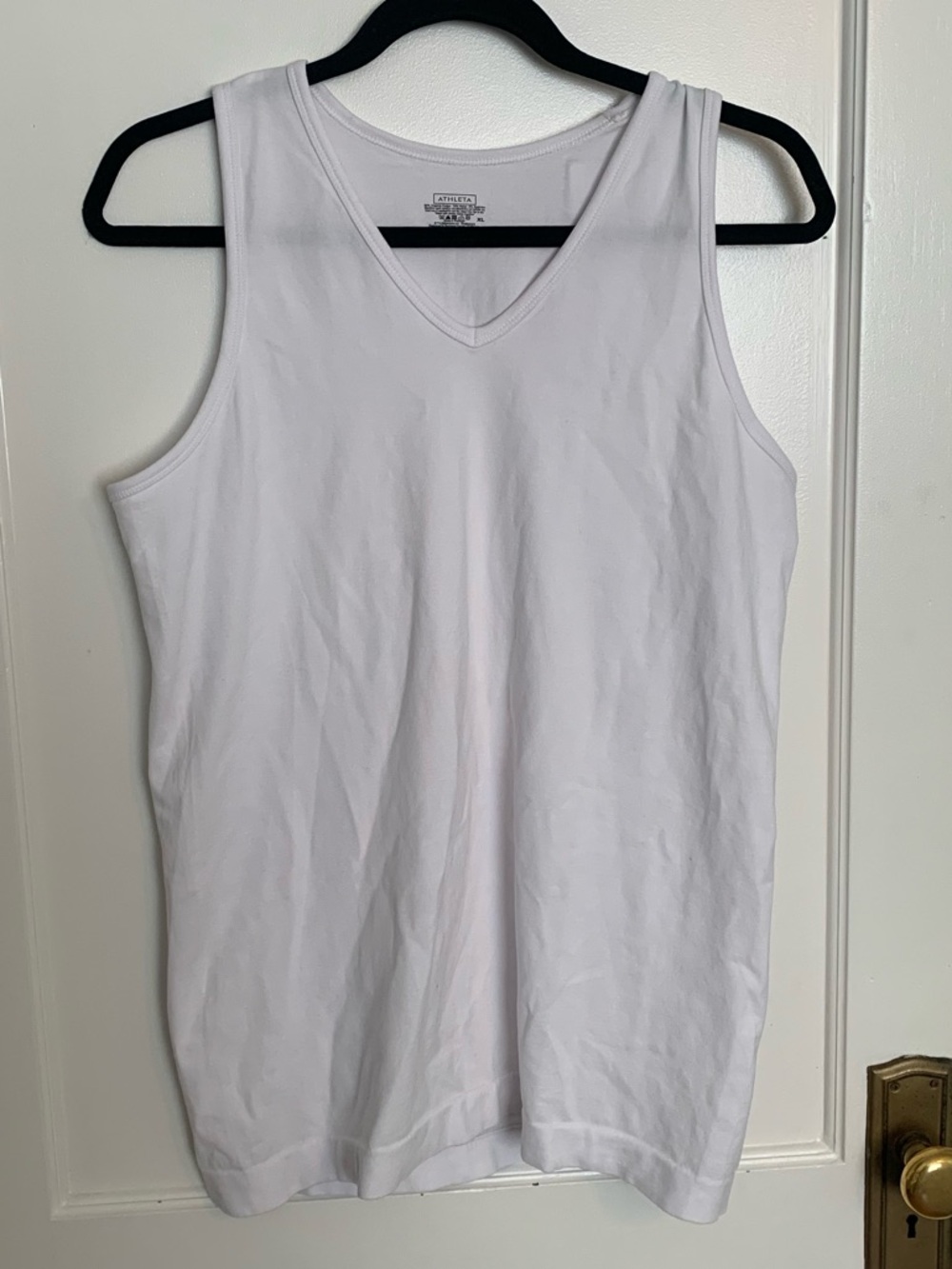 NWT Athleta Pure V-Neck Tank in bright white, Women’s size XL